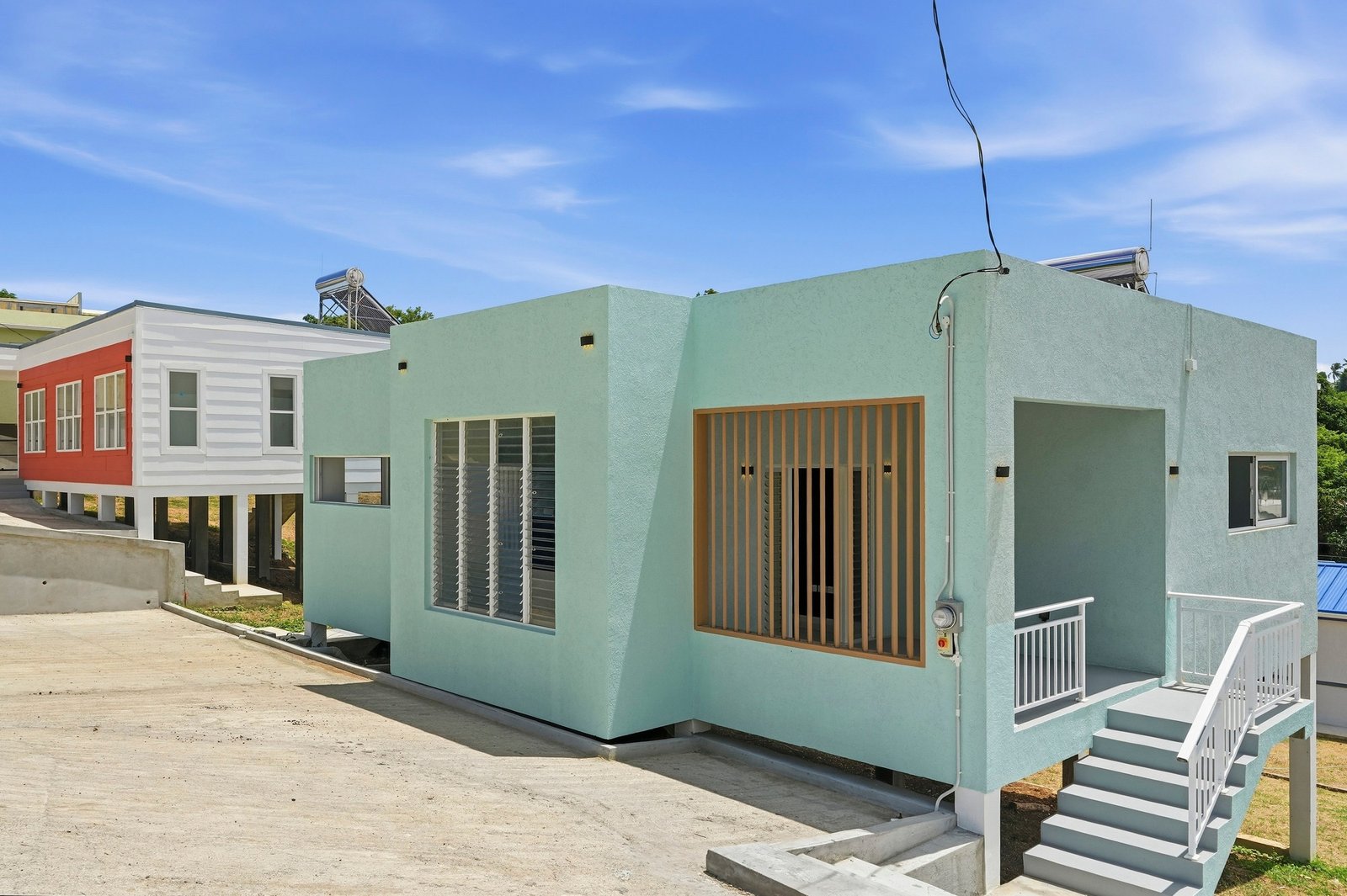 Bayleaf design, Lot 123: angled exterior showing the porch, entry steps and side windows.