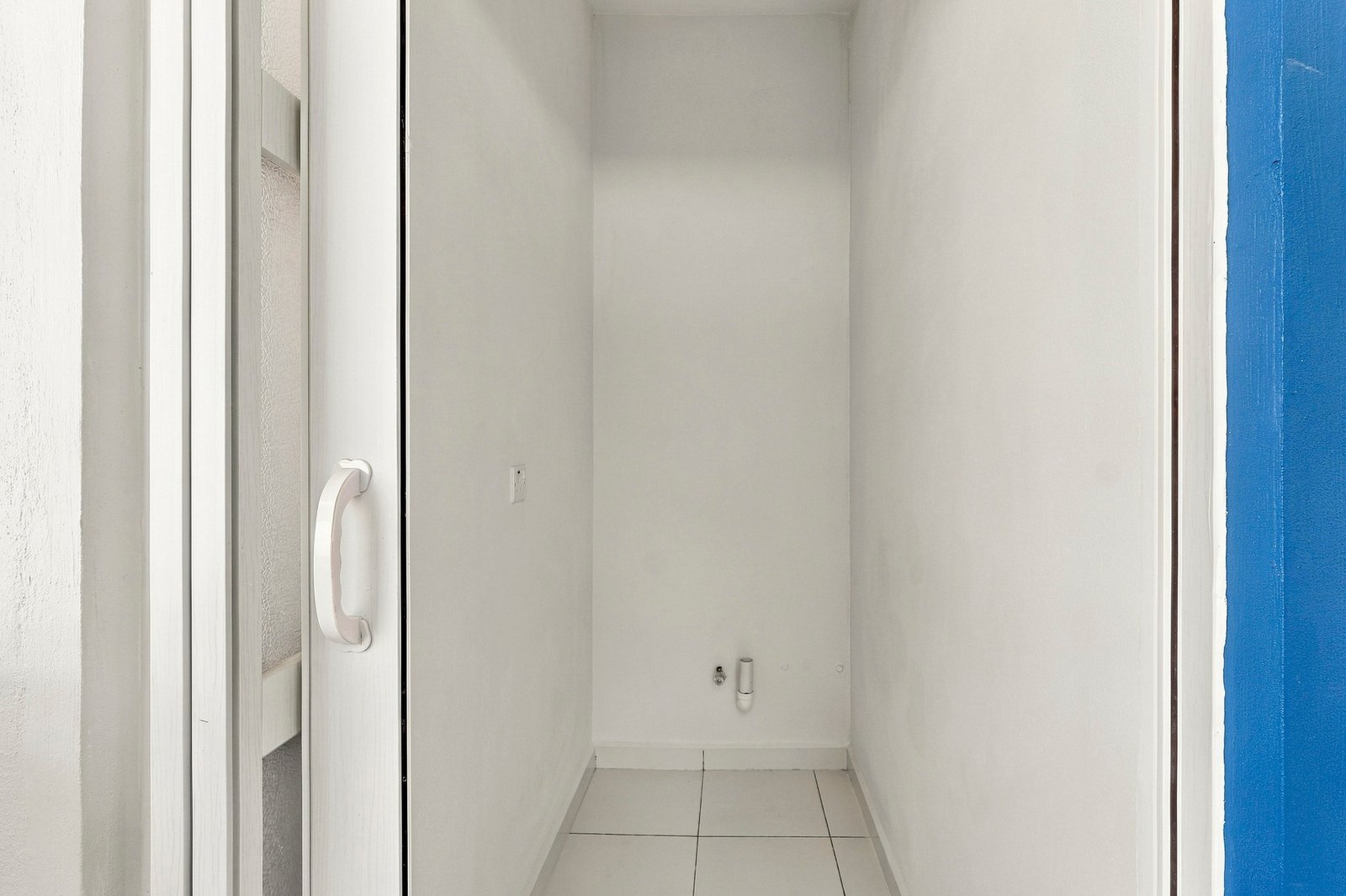 Bayleaf design, Lot 123: small utility alcove with visible wall connections.