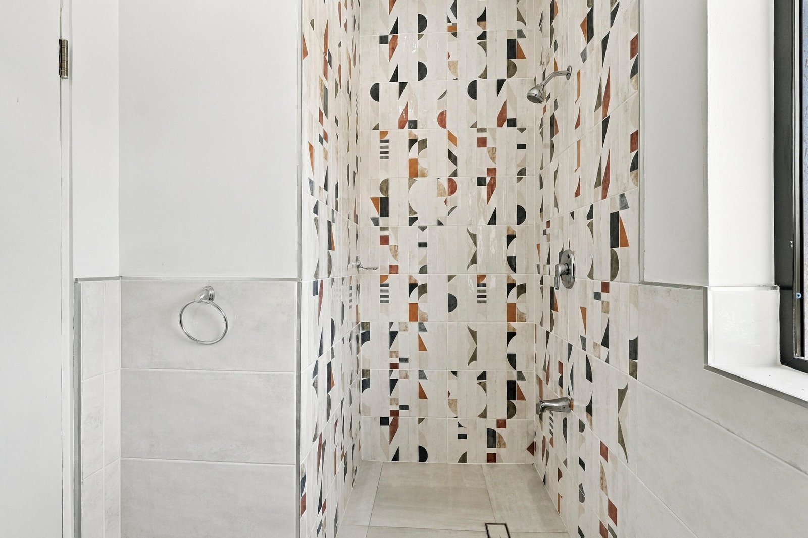 Sapodilla design, Lot 122: shower area with patterned wall tiles.